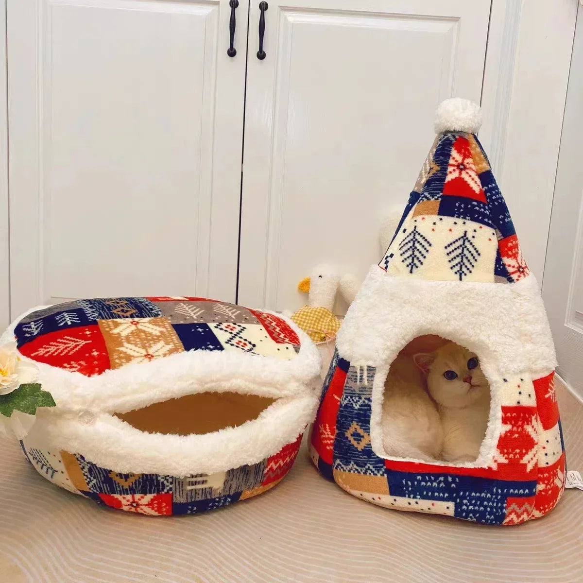 Warm Christmas Cat Litter